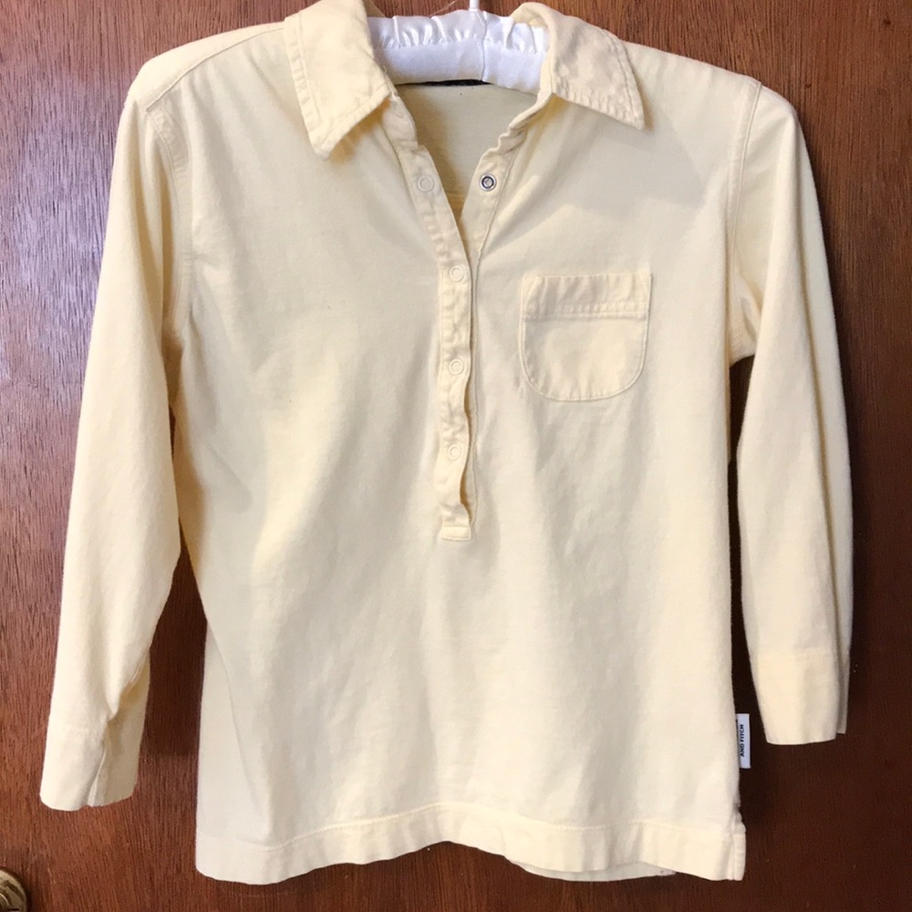 Small Abercrombie and Fitch quarter sleeve shirt